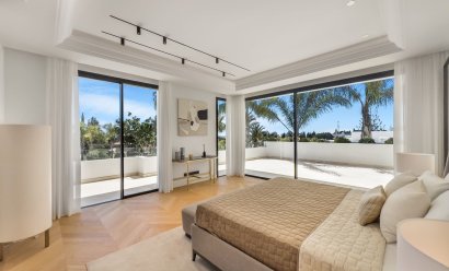Obra nueva - Villa -
Marbella