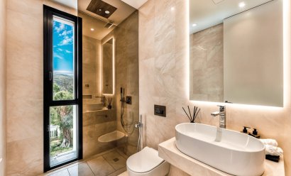 Obra nueva - Villa -
Marbella