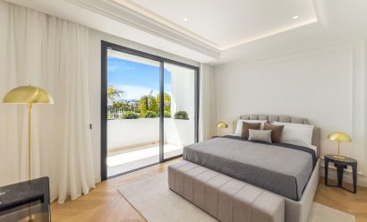 Obra nueva - Villa -
Marbella