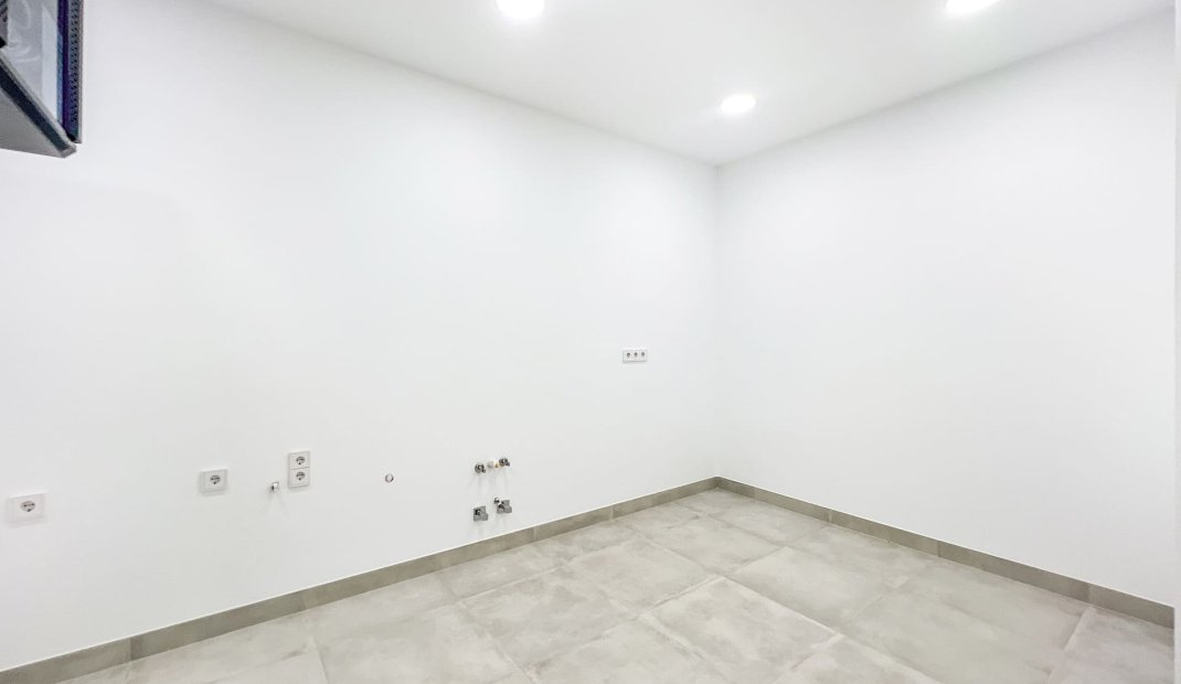 Obra nueva - Villa -
Marbella