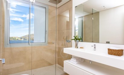 Obra nueva - Apartamento -
Benahavís