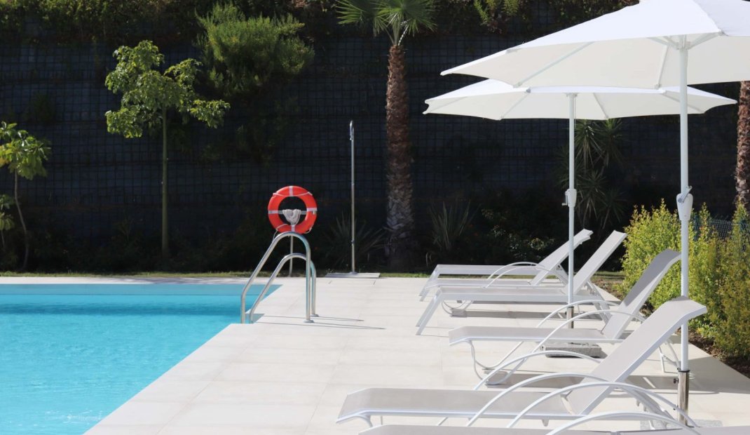 Obra nueva - Ático -
Benahavís