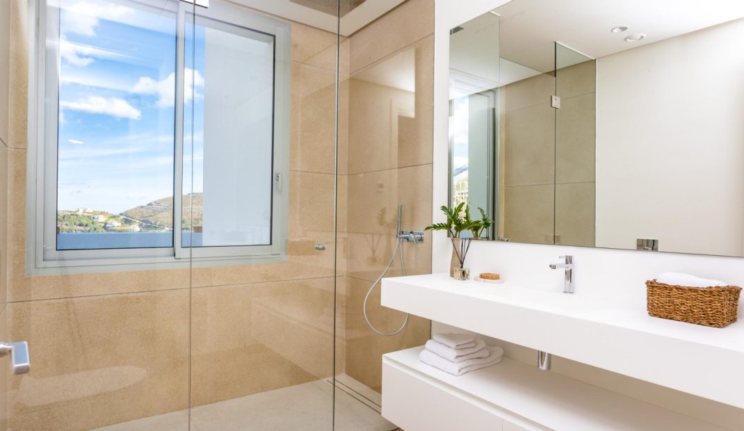 Obra nueva - Apartamento -
Benahavís