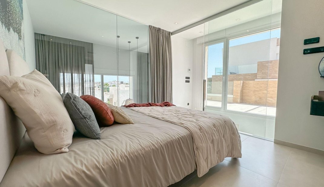 Nýbygging - Einbýlishús -
Algorfa - La Finca Golf