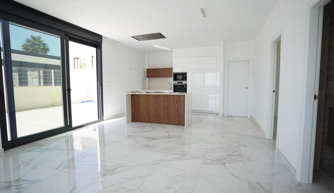 Nýbygging - Einbýlishús -
Polop - La Alberca