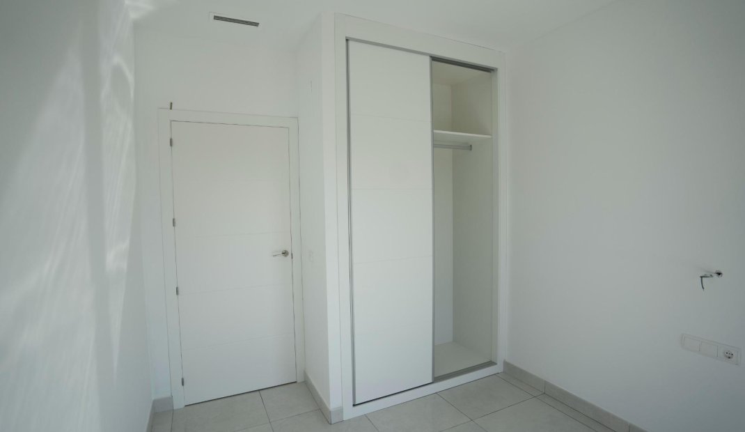 Nýbygging - Einbýlishús -
Polop - La Alberca