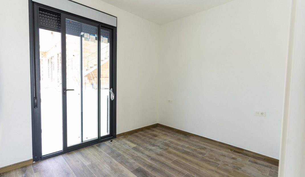 Nýbygging - Einbýlishús -
Polop - La Alberca