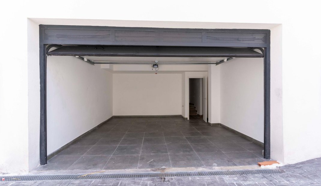 Nýbygging - Einbýlishús -
Polop - La Alberca