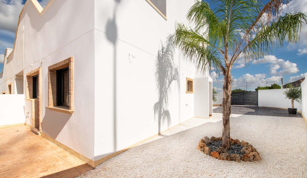 Obra nueva - town house -
Cox - San Fernando