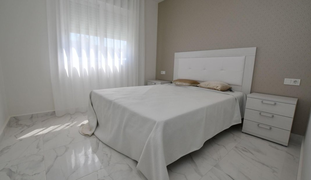 Nýbygging - Sérhæð -
San Miguel de Salinas - La Cañada