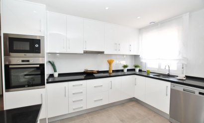 Nýbygging - Sérhæð -
San Miguel de Salinas - La Cañada