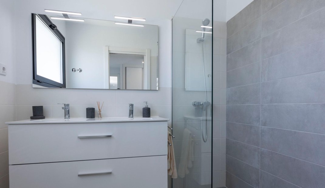 Nýbygging - Einbýlishús -
Calasparra - Coto Riñales