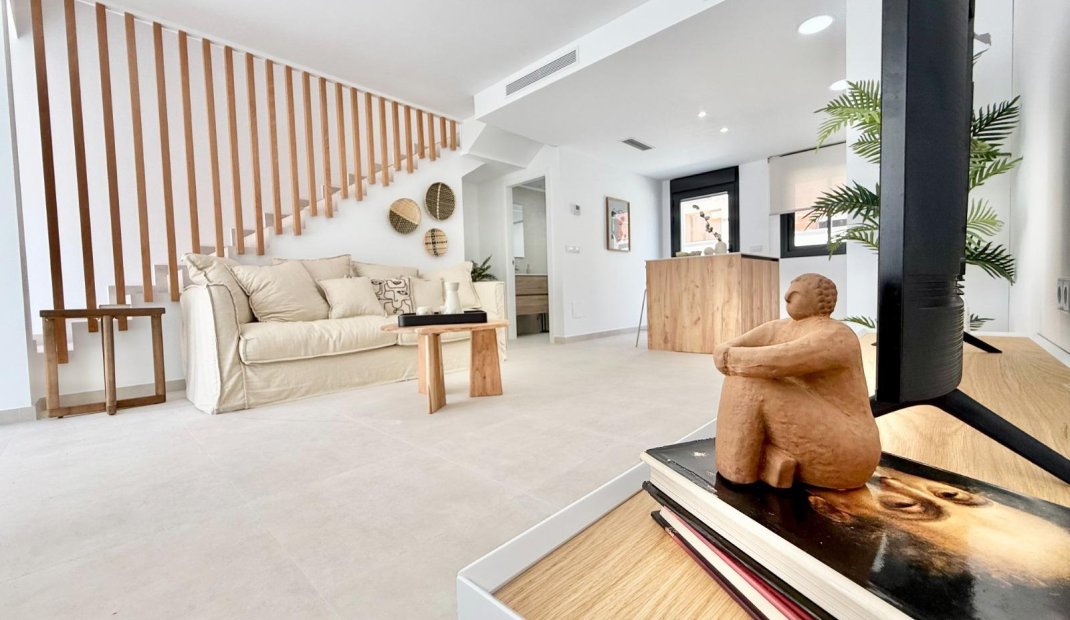 Obra nueva - town house -
Cox - San Fernando