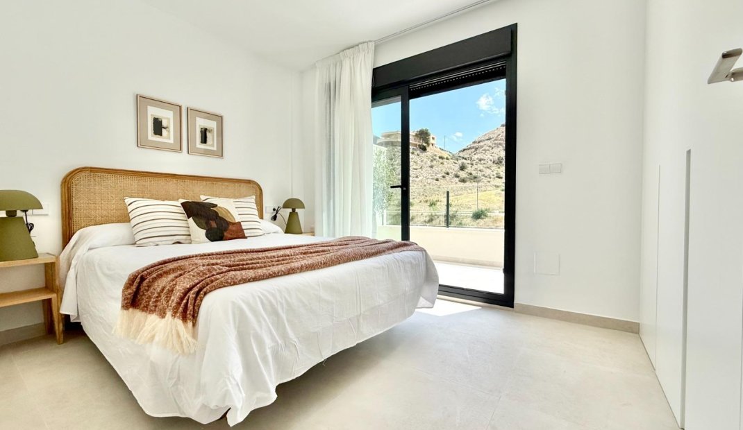 Obra nueva - town house -
Cox - San Fernando