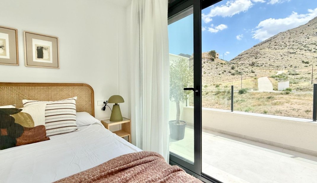 Obra nueva - town house -
Cox - San Fernando