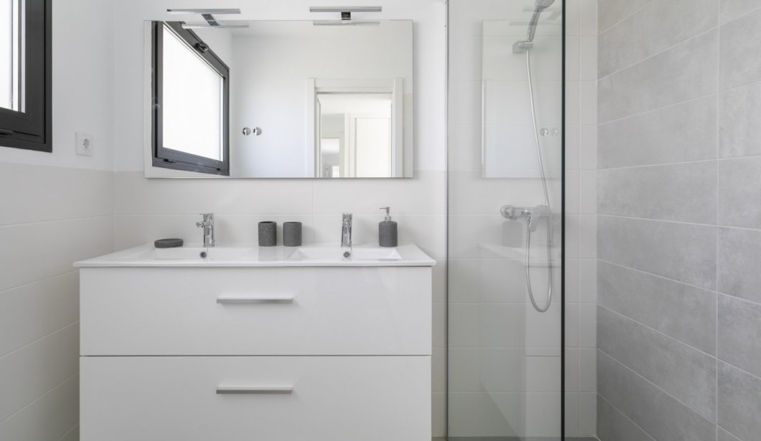 Nýbygging - Einbýlishús -
Calasparra - Coto Riñales