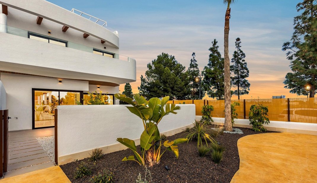 Nýbygging - Sérhæð -
Los Alcazares - La Serena Golf