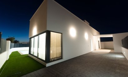 Nýbygging - Einbýlishús -
Torre Pacheco - Santa Rosalia Lake And Life Resort
