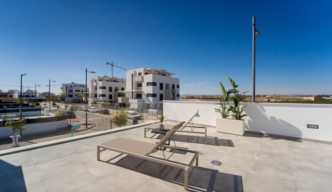 Nýbygging - Einbýlishús -
Torre Pacheco - Santa Rosalia Lake And Life Resort
