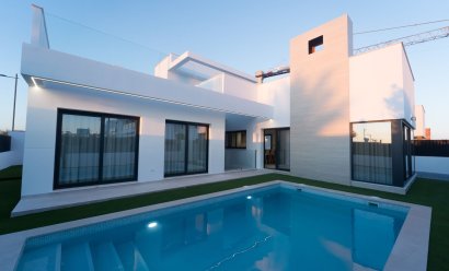 Nýbygging - Einbýlishús -
Torre Pacheco - Santa Rosalia Lake And Life Resort