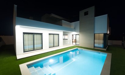 Nýbygging - Einbýlishús -
Torre Pacheco - Santa Rosalia Lake And Life Resort