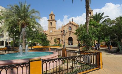 Nýbygging - Einbýlishús -
Torrevieja - Lago Jardín II