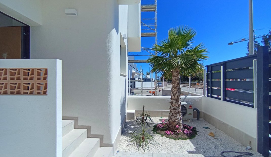 Obra nueva - Bungalow -
Dolores - Sector 3