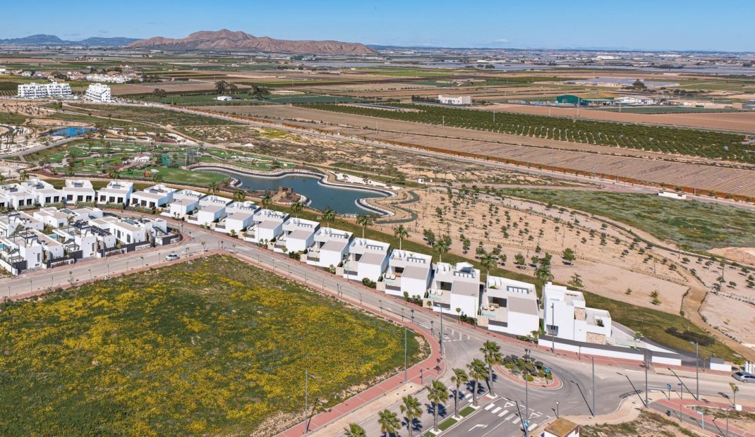 Nýbygging - Einbýlishús -
Torre Pacheco - Santa Rosalia Lake And Life Resort