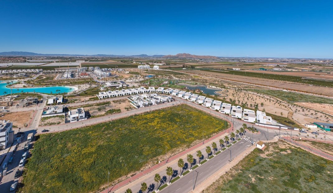 Nýbygging - Einbýlishús -
Torre Pacheco - Santa Rosalia Lake And Life Resort