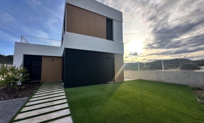Obra nueva - Villa -
Finestrat - Campana Garden