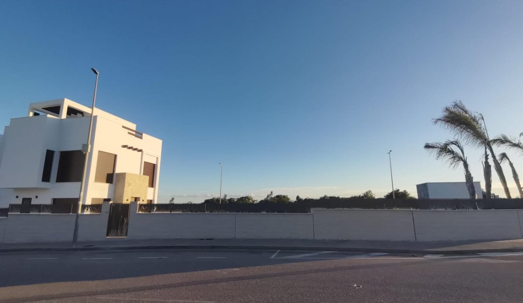 Nýbygging - Einbýlishús -
Los Montesinos - La Herrada