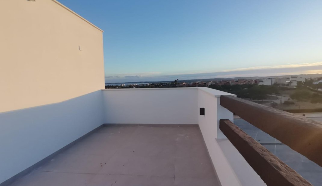 Nýbygging - Einbýlishús -
Los Montesinos - La Herrada