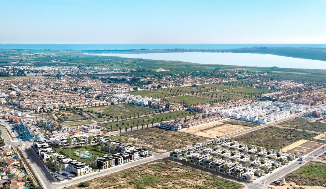 Nýbygging - Einbýlishús -
Ciudad Quesada - Lo Marabú