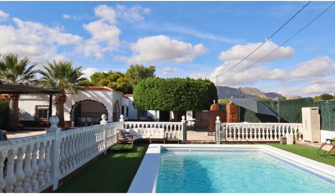 Endursala - Semi Detached Villa -
Crevillente