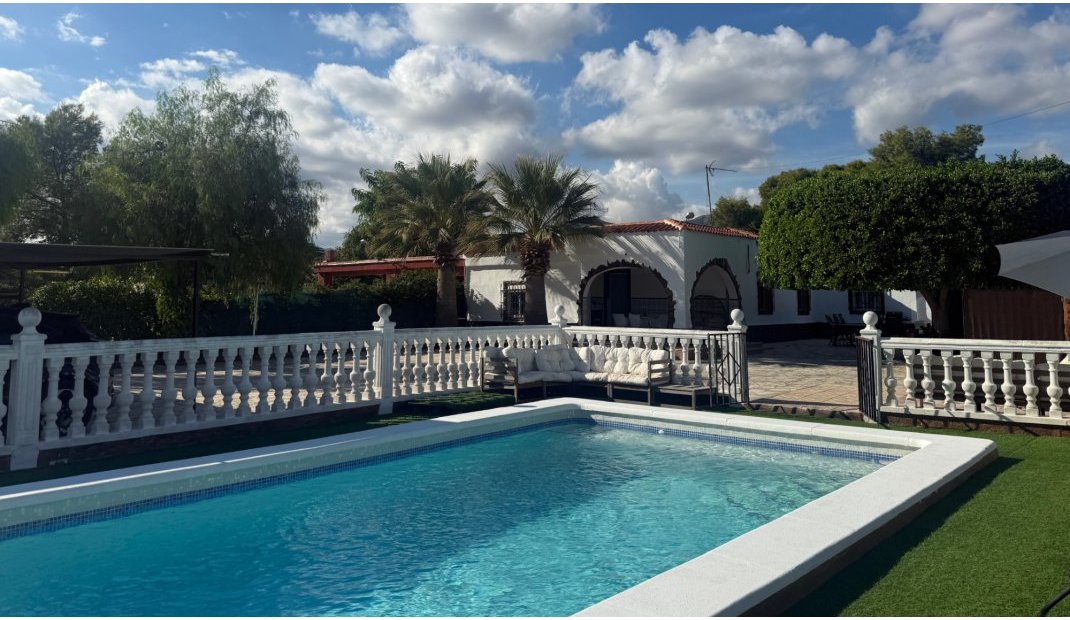 Endursala - Semi Detached Villa -
Crevillente