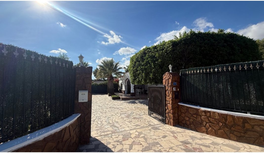Endursala - Semi Detached Villa -
Crevillente
