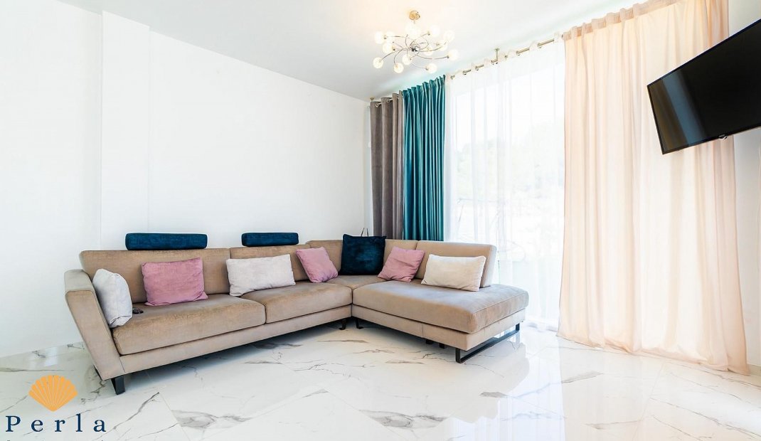 Obra nueva - Villa -
Villamartin