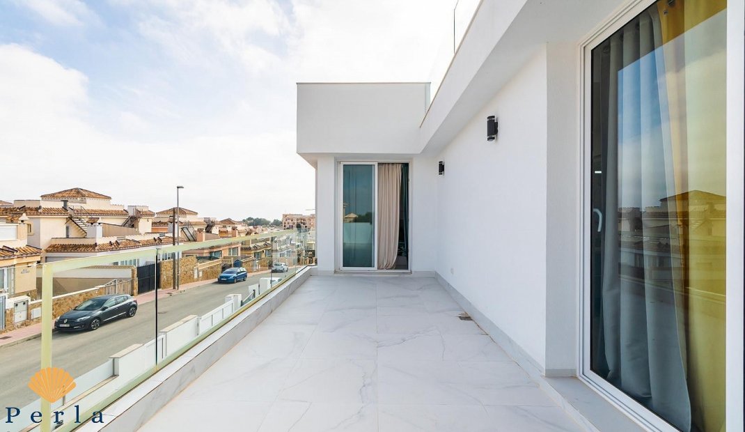 Obra nueva - Villa -
Villamartin
