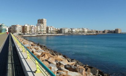 Obra nueva - Villa -
Villamartin