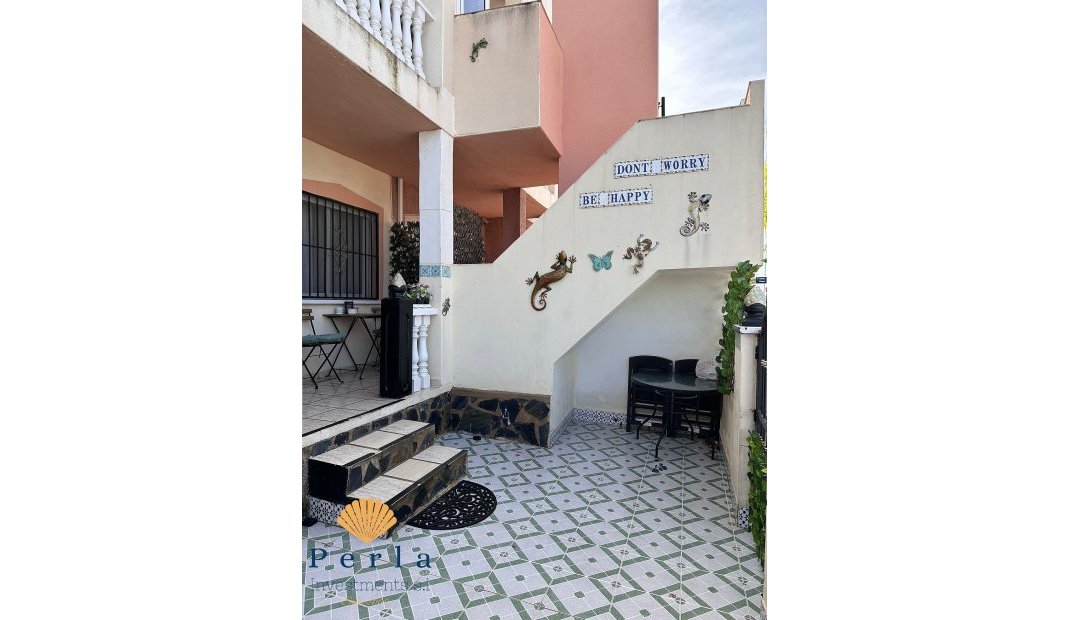 Resale - Bungalow -
Playa Flamenca