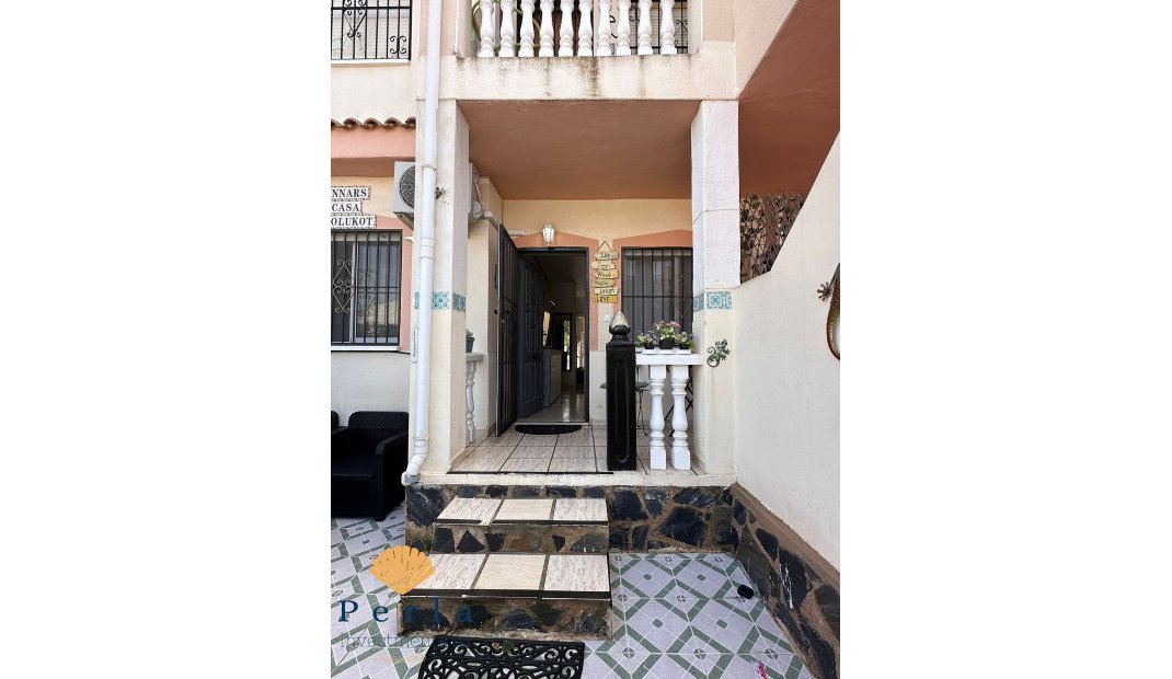 Resale - Bungalow -
Playa Flamenca