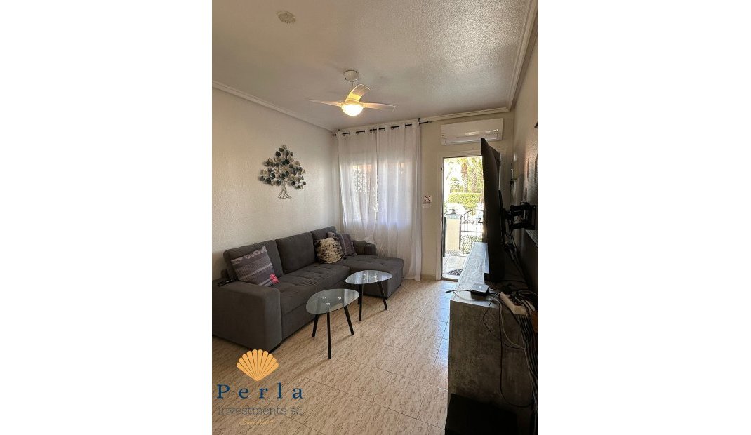 Resale - Bungalow -
Playa Flamenca
