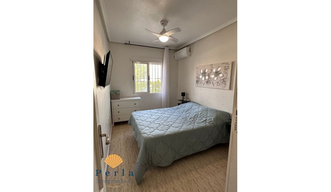 Resale - Bungalow -
Playa Flamenca