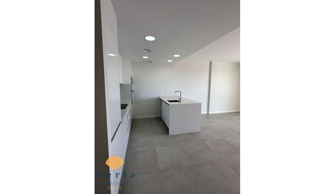 Reventa - Ático -
Campoamor