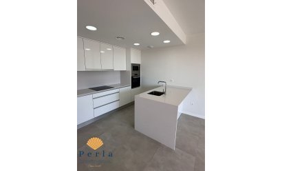Reventa - Ático -
Campoamor