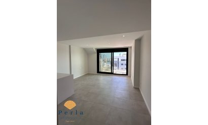 Reventa - Ático -
Campoamor