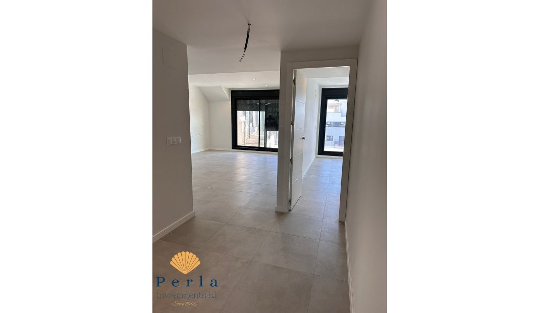 Reventa - Ático -
Campoamor