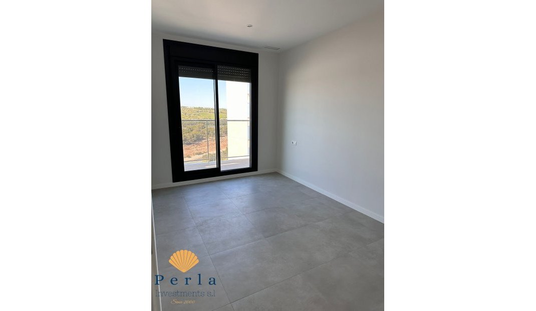 Reventa - Ático -
Campoamor