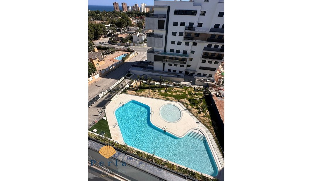Reventa - Ático -
Campoamor