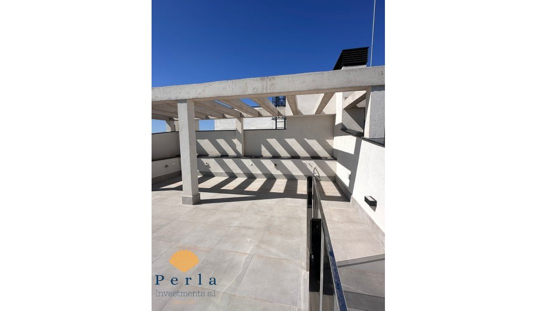 Reventa - Ático -
Campoamor
